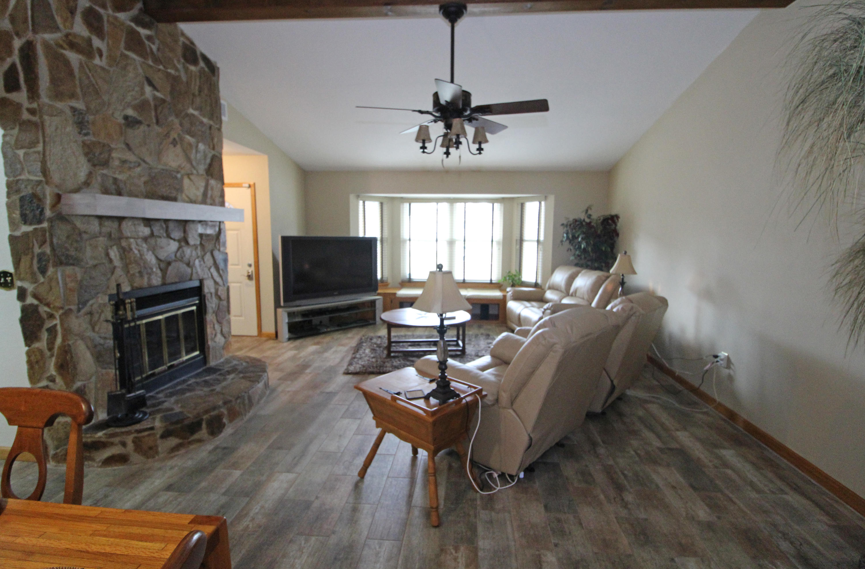 HILLTOP ACRES - Residential