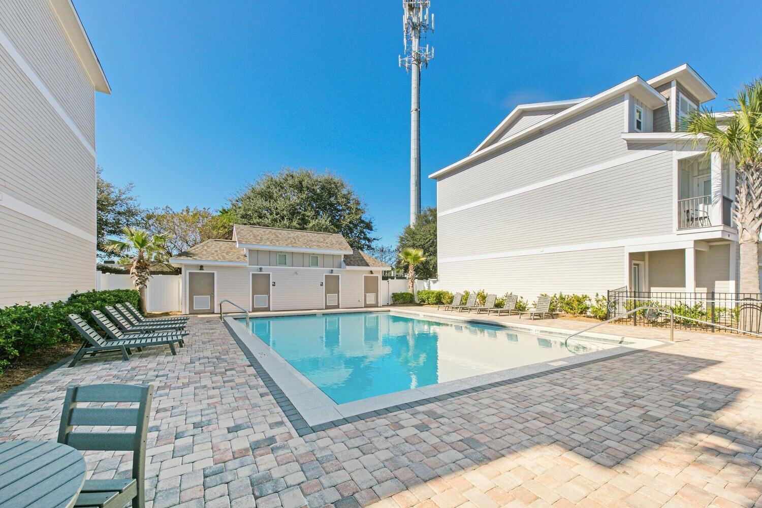 DRIFTWOOD DRIVE TOWNHOMES - Residential