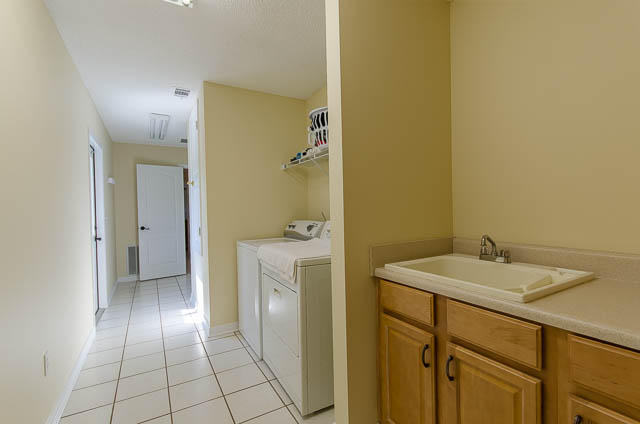 CRESCENT III - Residential