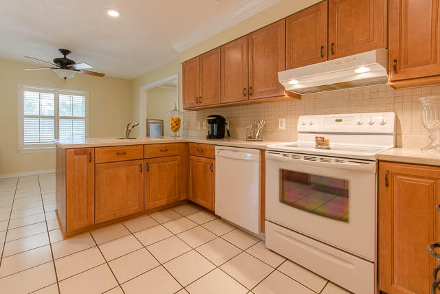 CRESCENT III - Residential