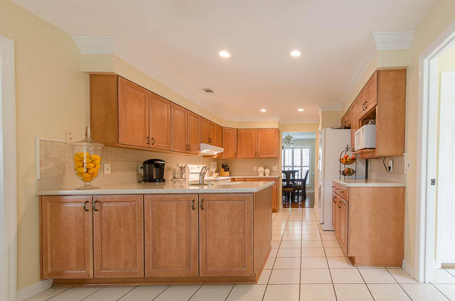 CRESCENT III - Residential
