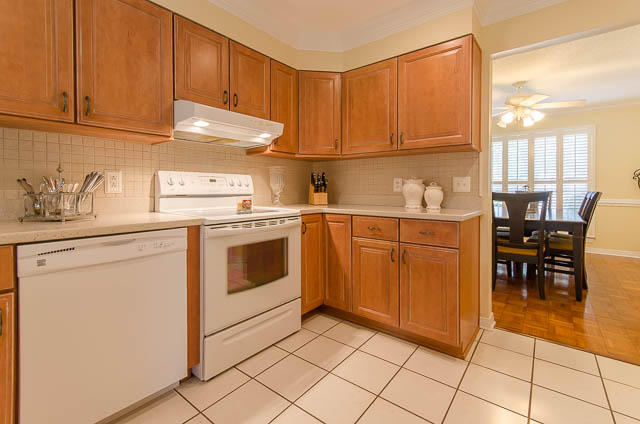 CRESCENT III - Residential