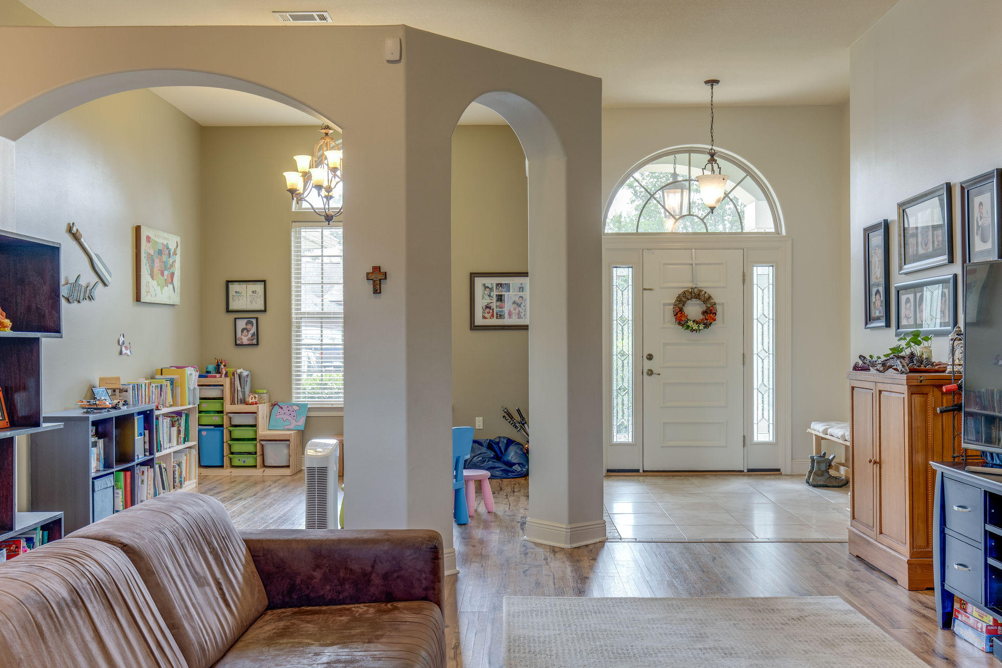 CHARDONNAY ESTATES - Residential