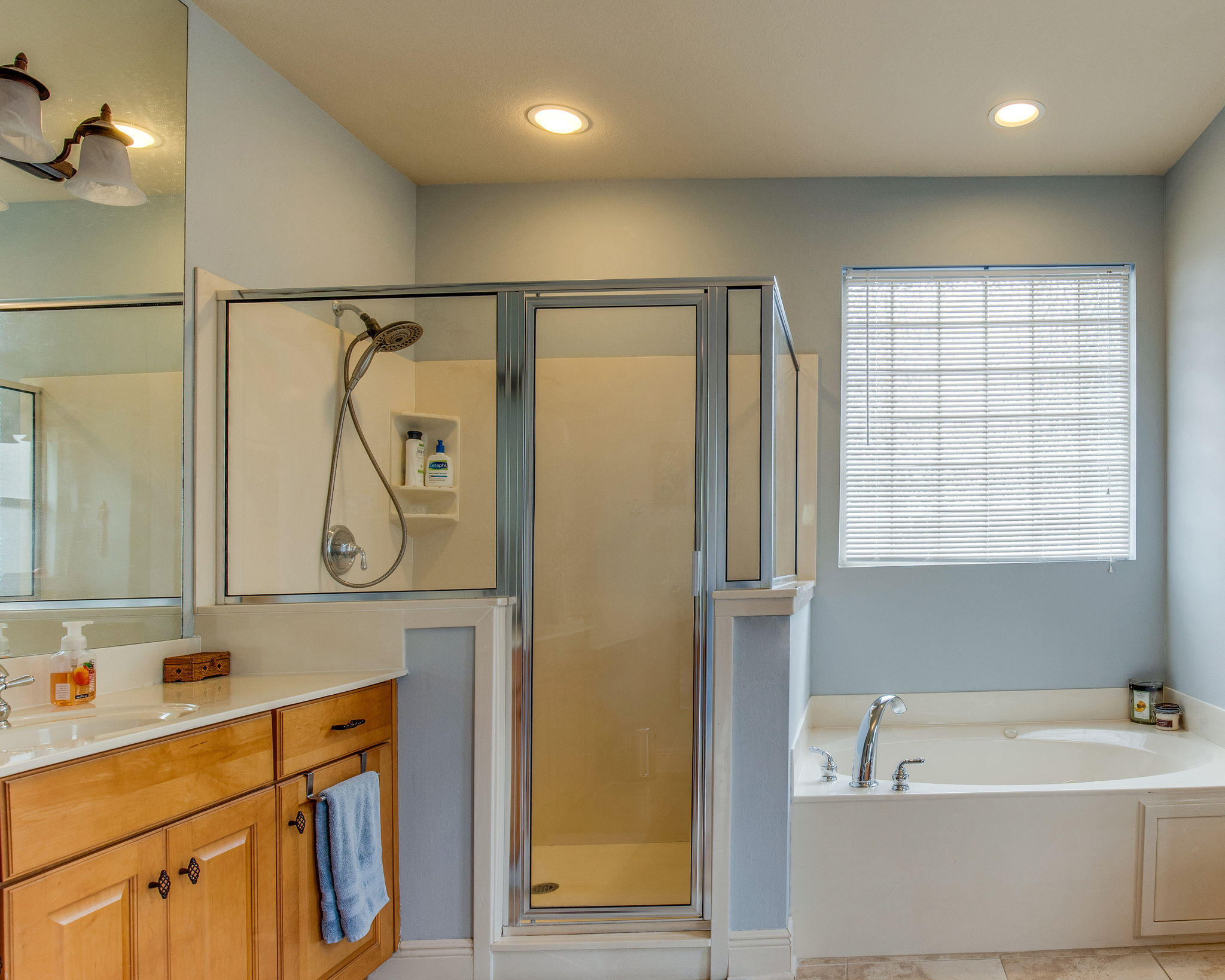 CHARDONNAY ESTATES - Residential