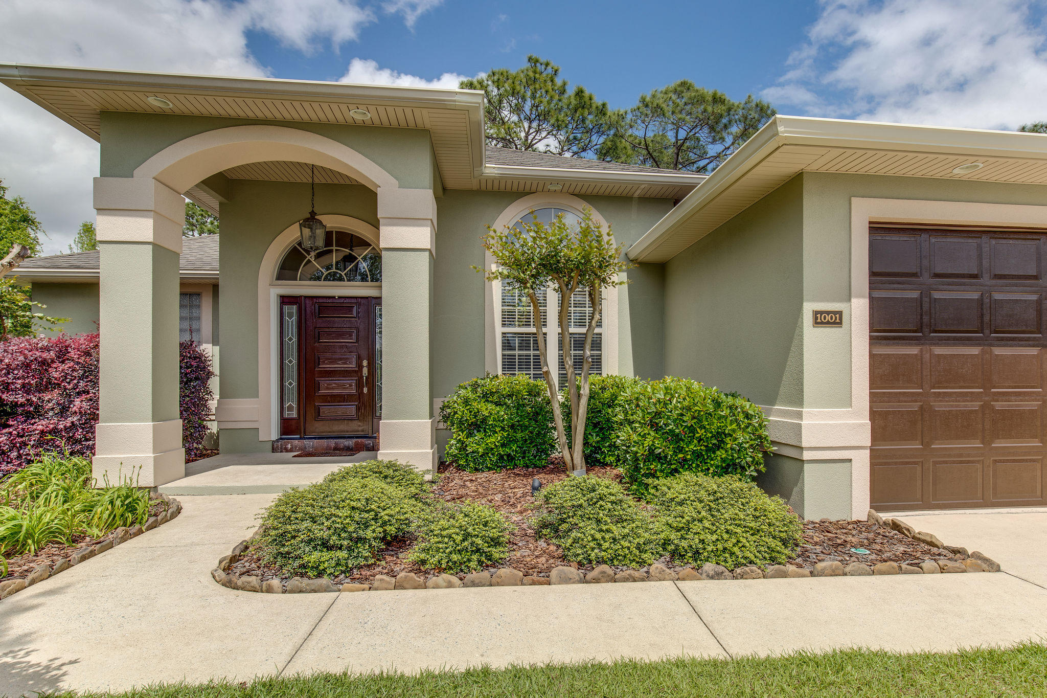 CHARDONNAY ESTATES - Residential