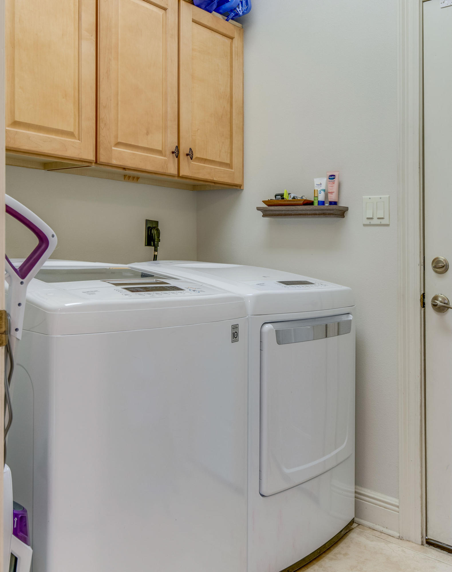 CHARDONNAY ESTATES - Residential