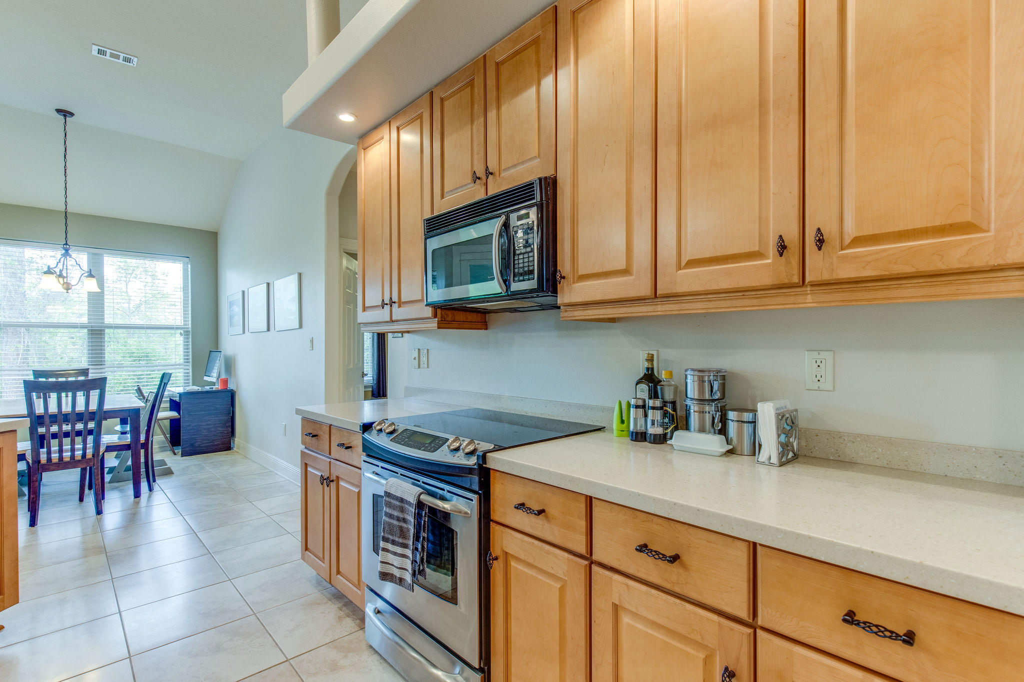 CHARDONNAY ESTATES - Residential