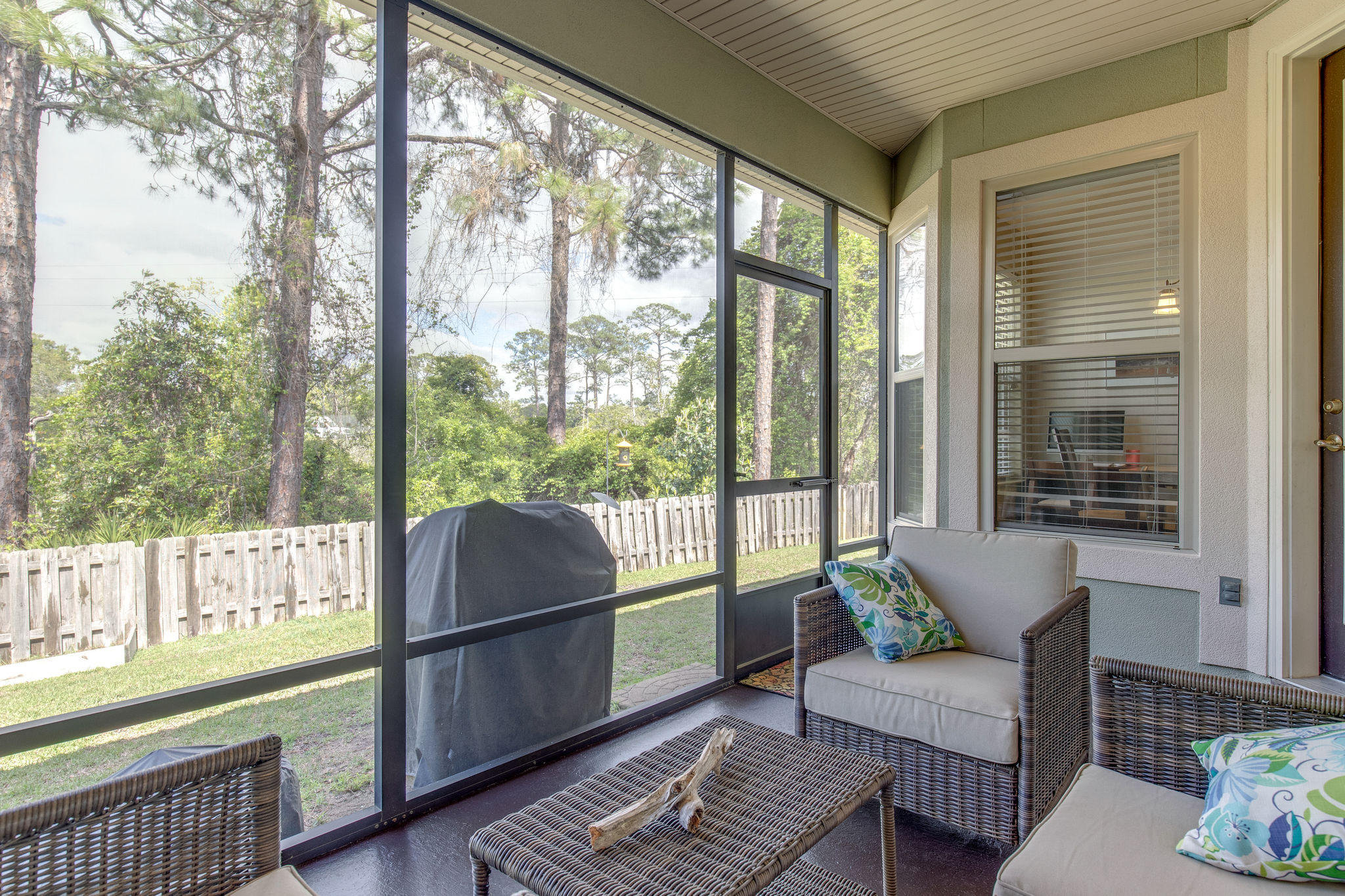 CHARDONNAY ESTATES - Residential