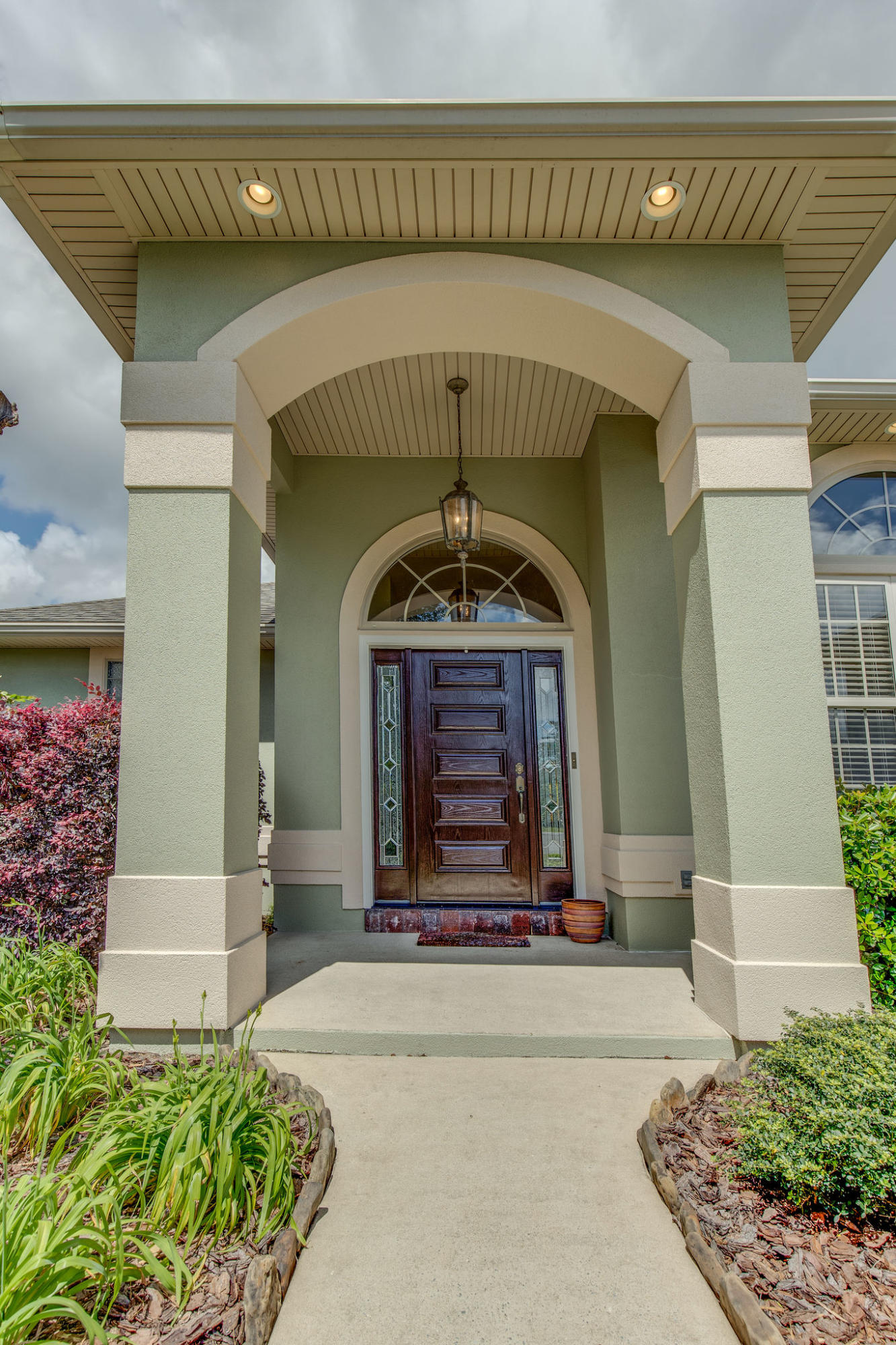 CHARDONNAY ESTATES - Residential