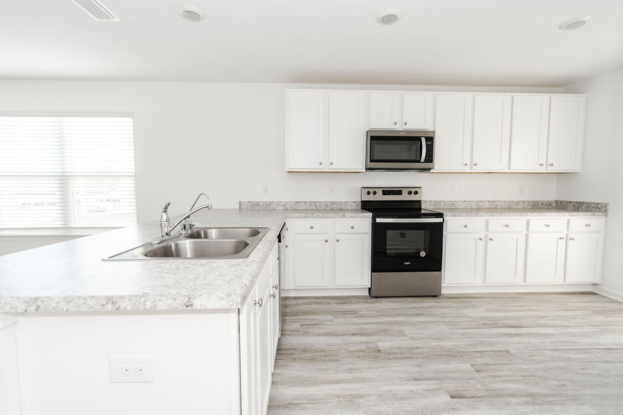 OWL'S HEAD - Residential Lease