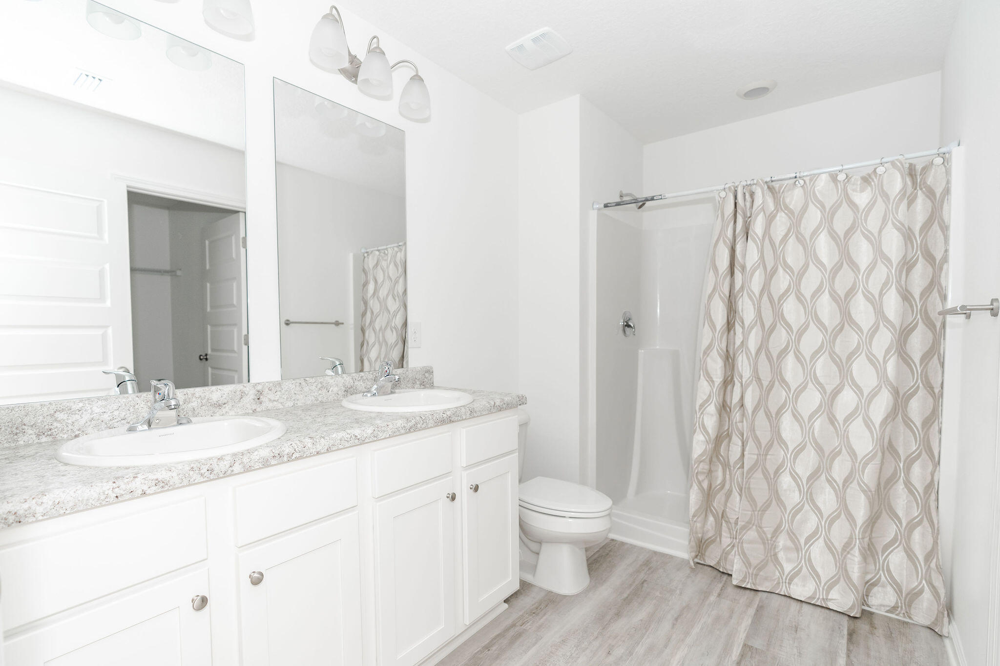 OWL'S HEAD - Residential Lease