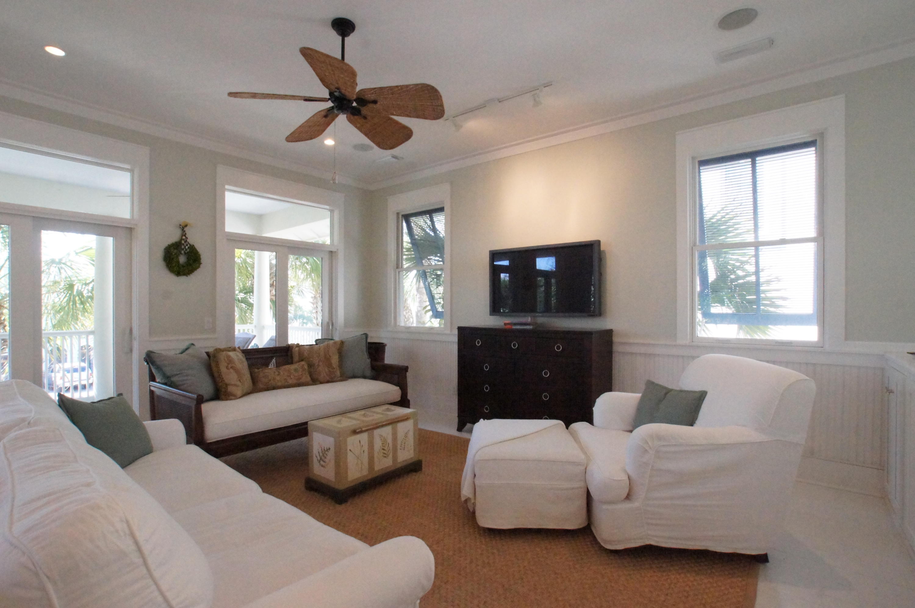 FRANGISTA BEACH 1ST ADDN - Residential