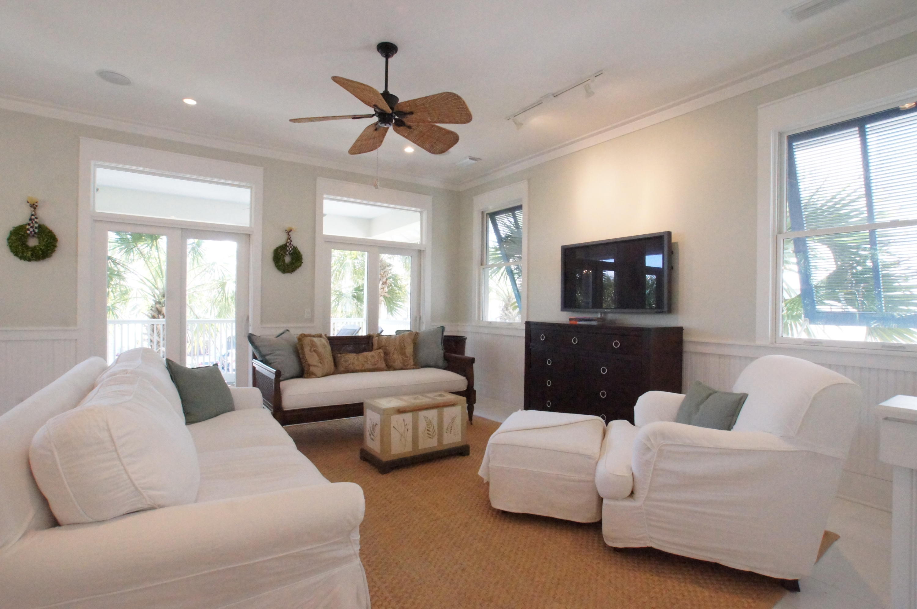 FRANGISTA BEACH 1ST ADDN - Residential