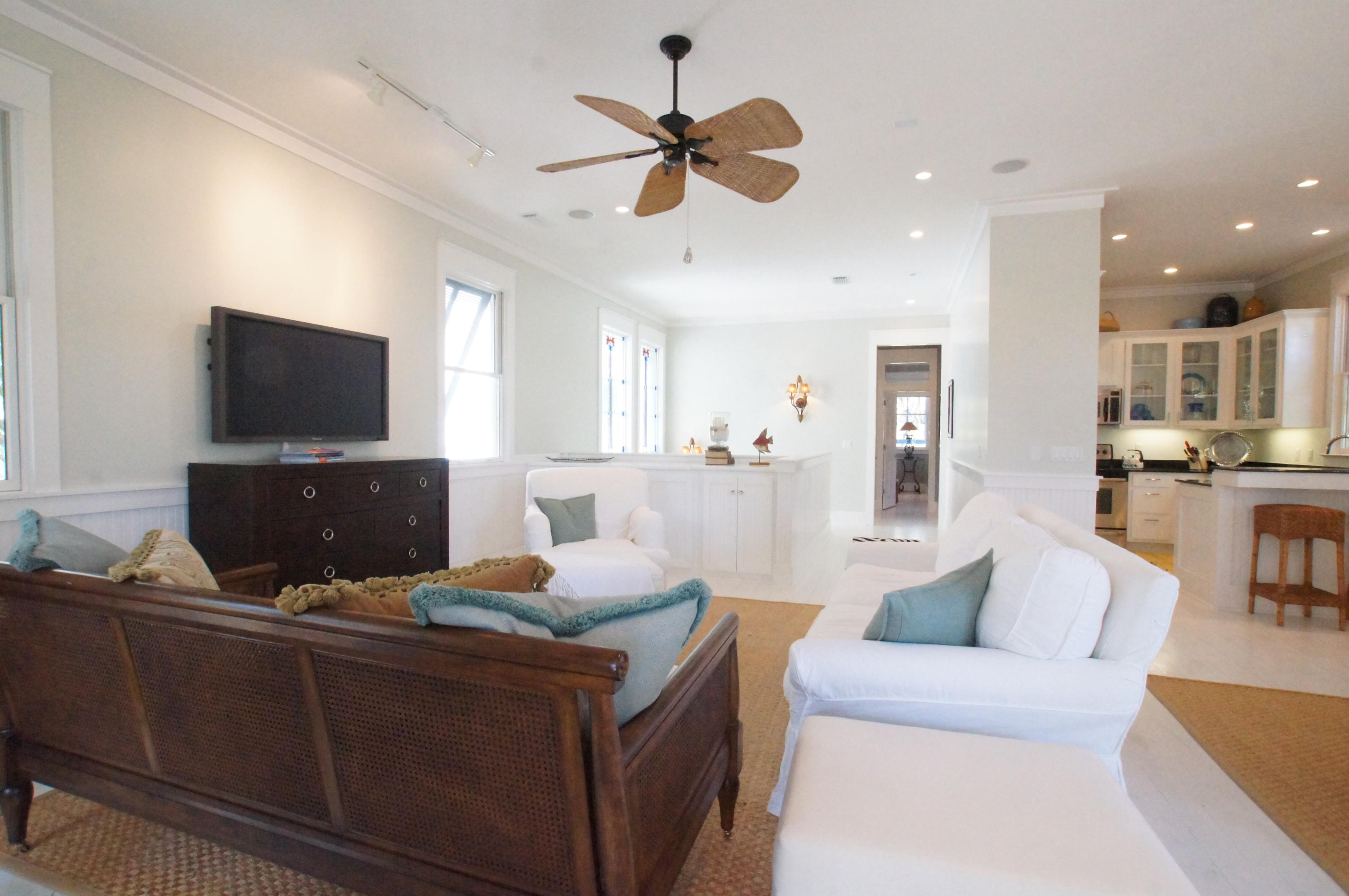 FRANGISTA BEACH 1ST ADDN - Residential