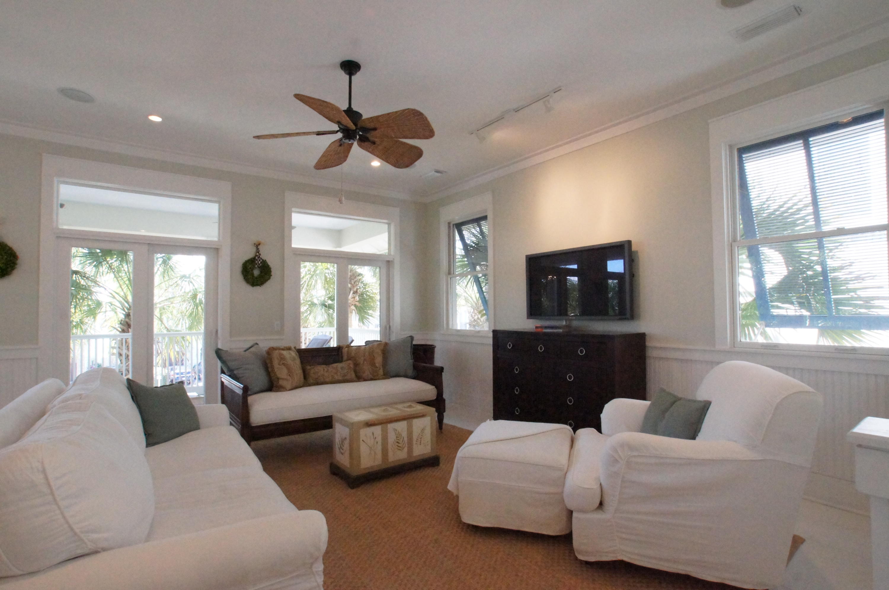 FRANGISTA BEACH 1ST ADDN - Residential