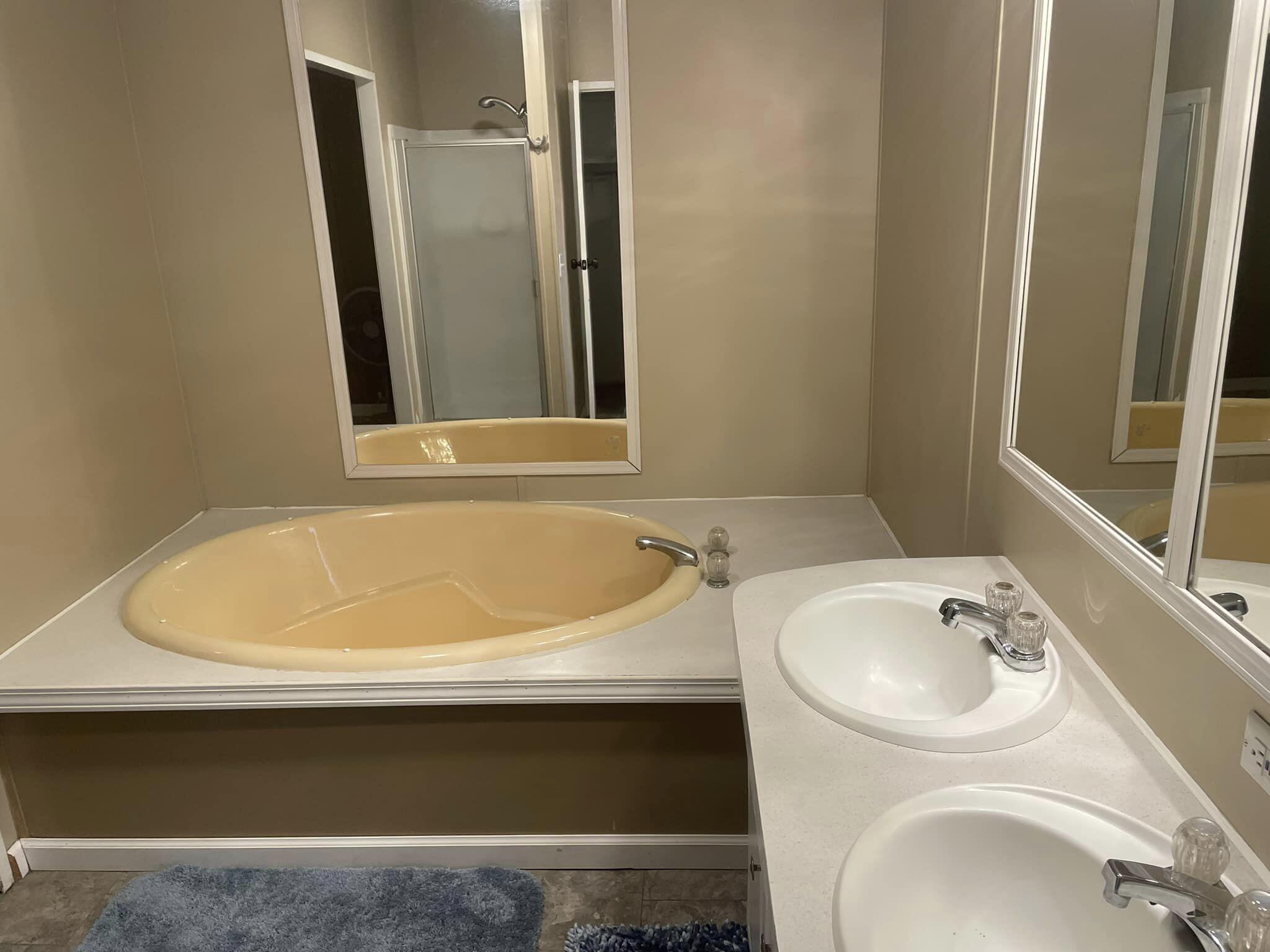 PARADISE ISLAND - Residential Lease