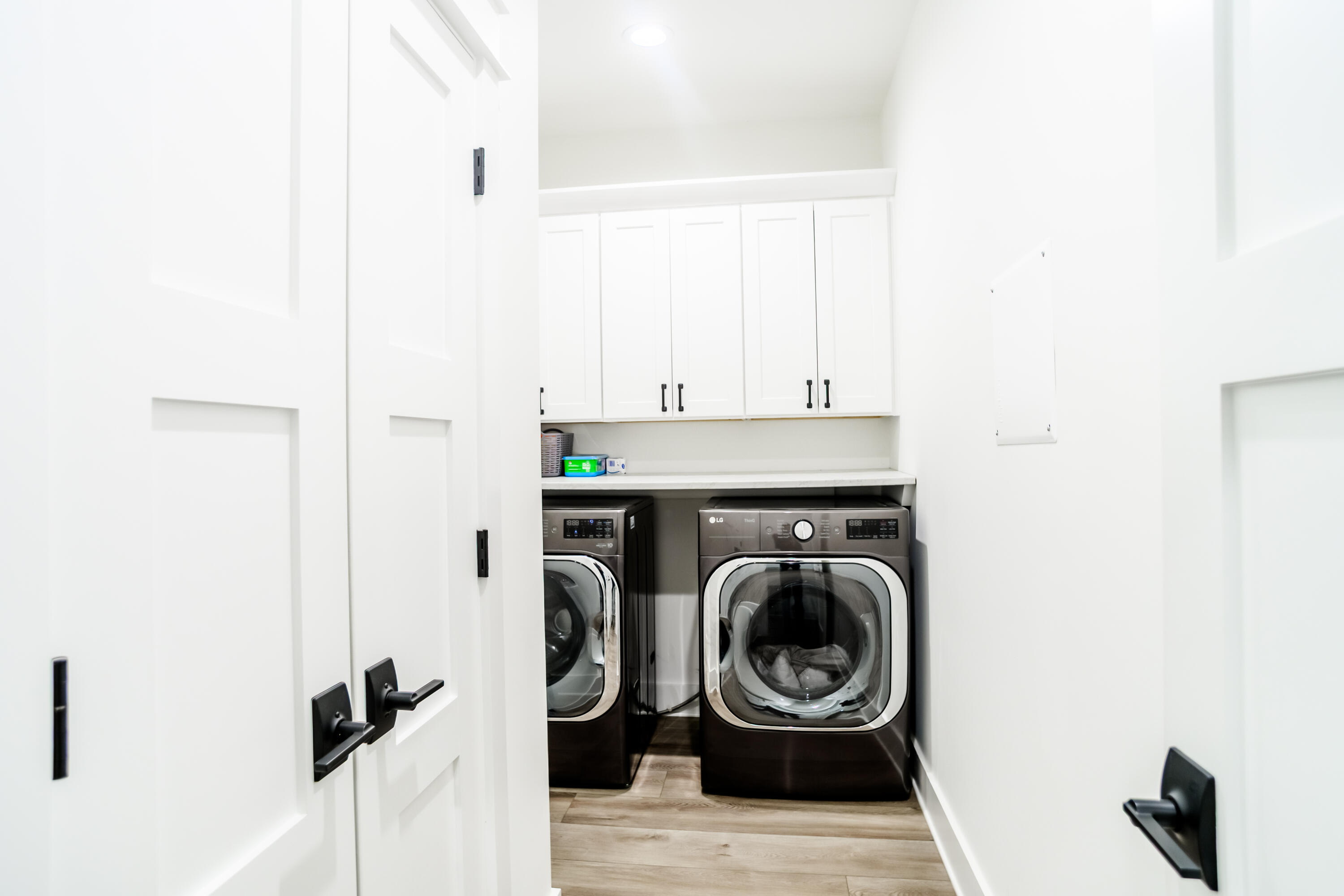 EMERALD SHORES - Residential