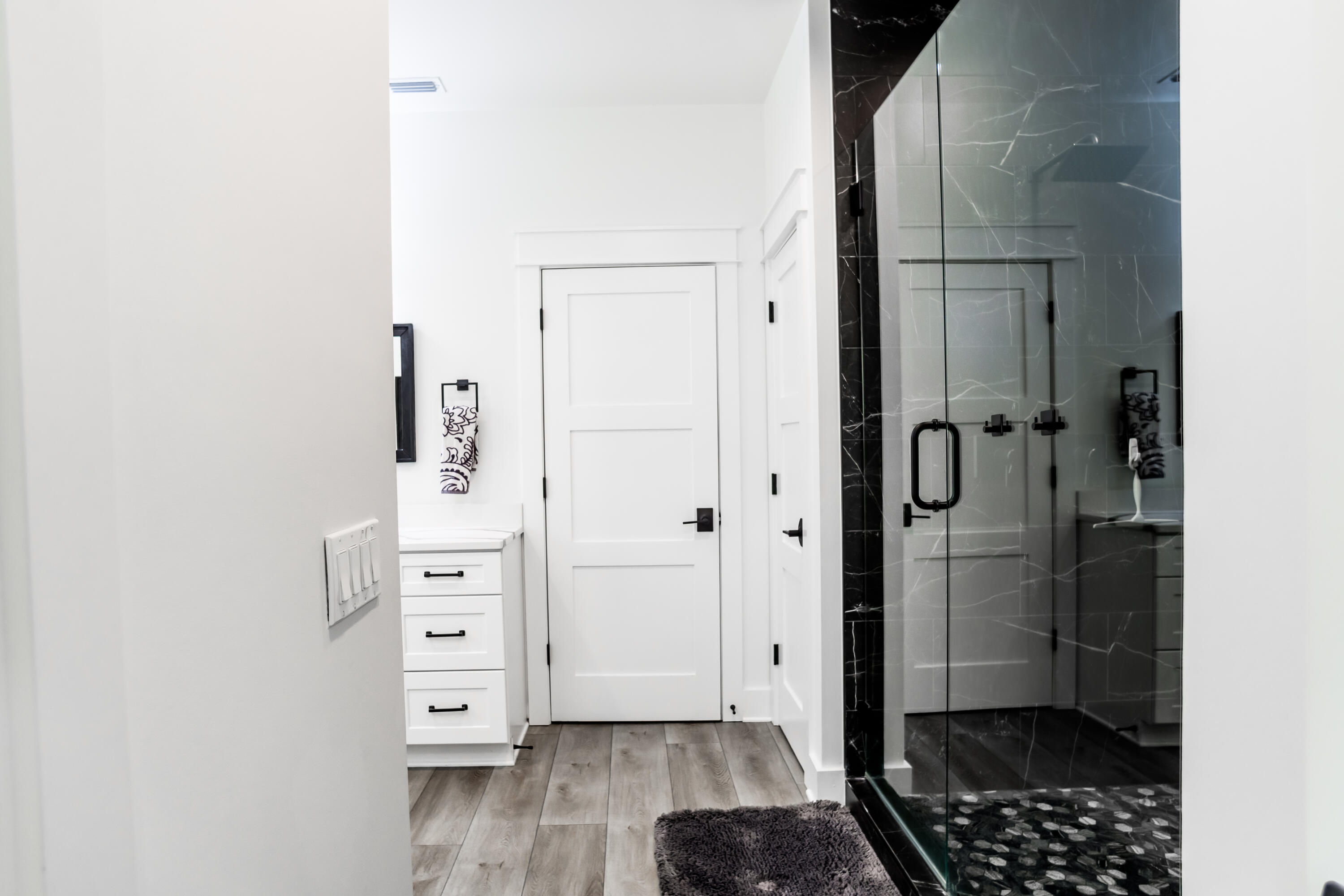 EMERALD SHORES - Residential