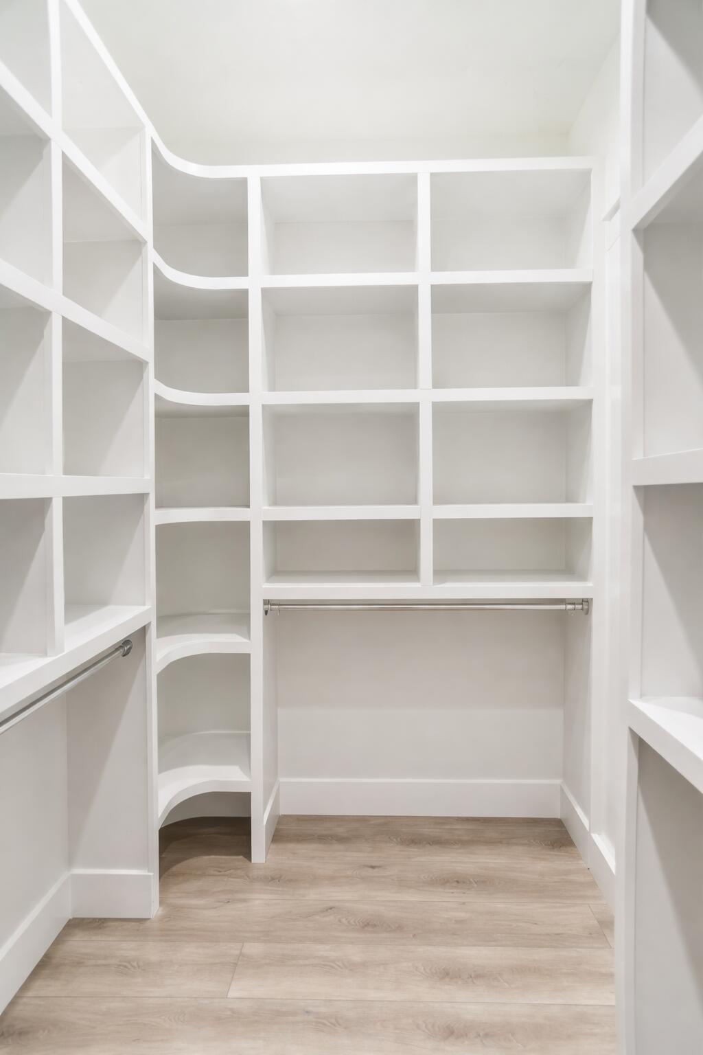 EMERALD SHORES - Residential