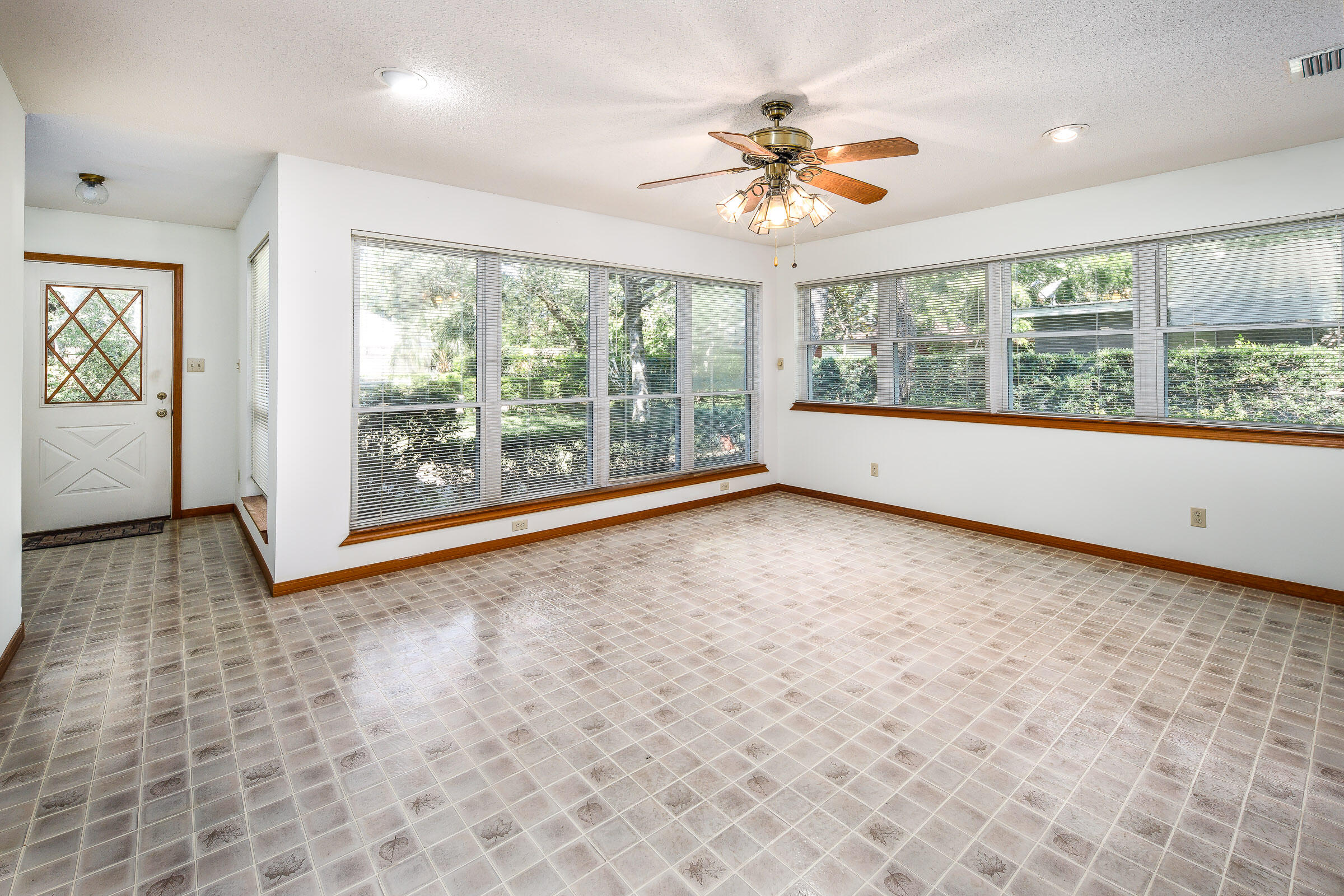 Garniers Beach - Residential