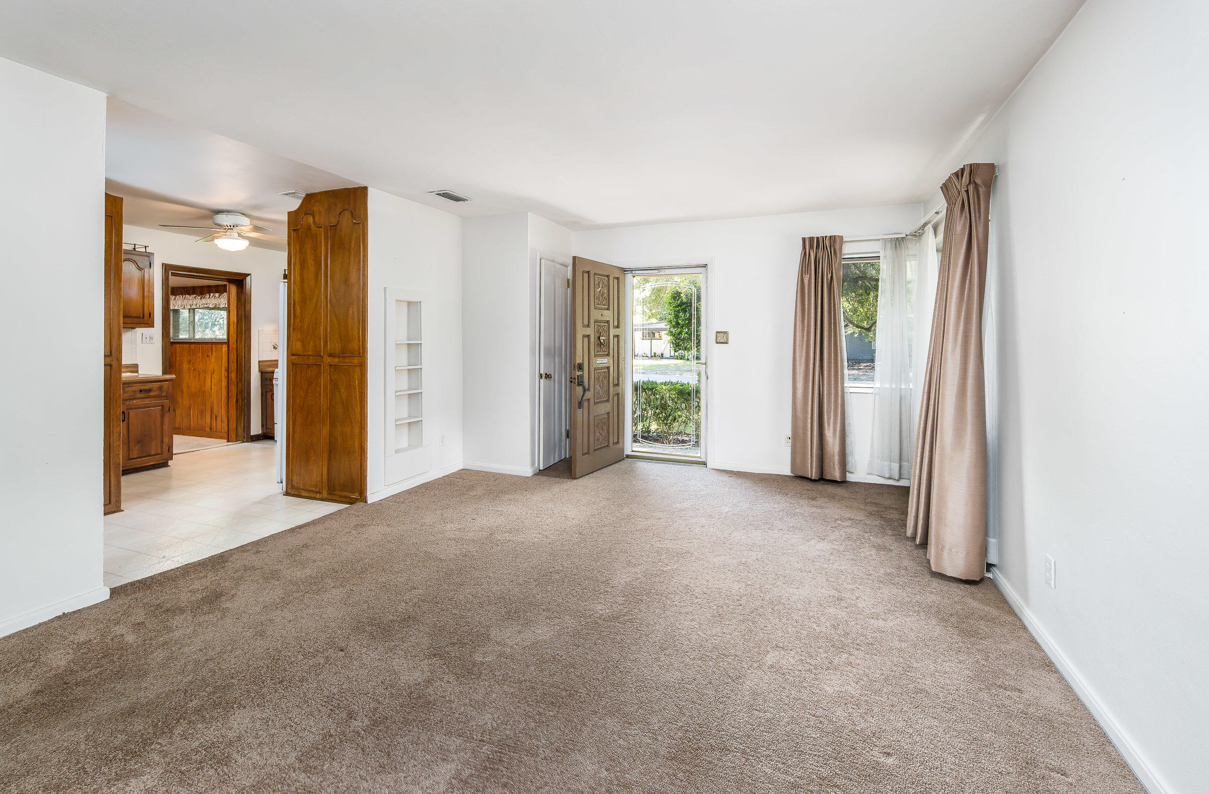 Garniers Beach - Residential