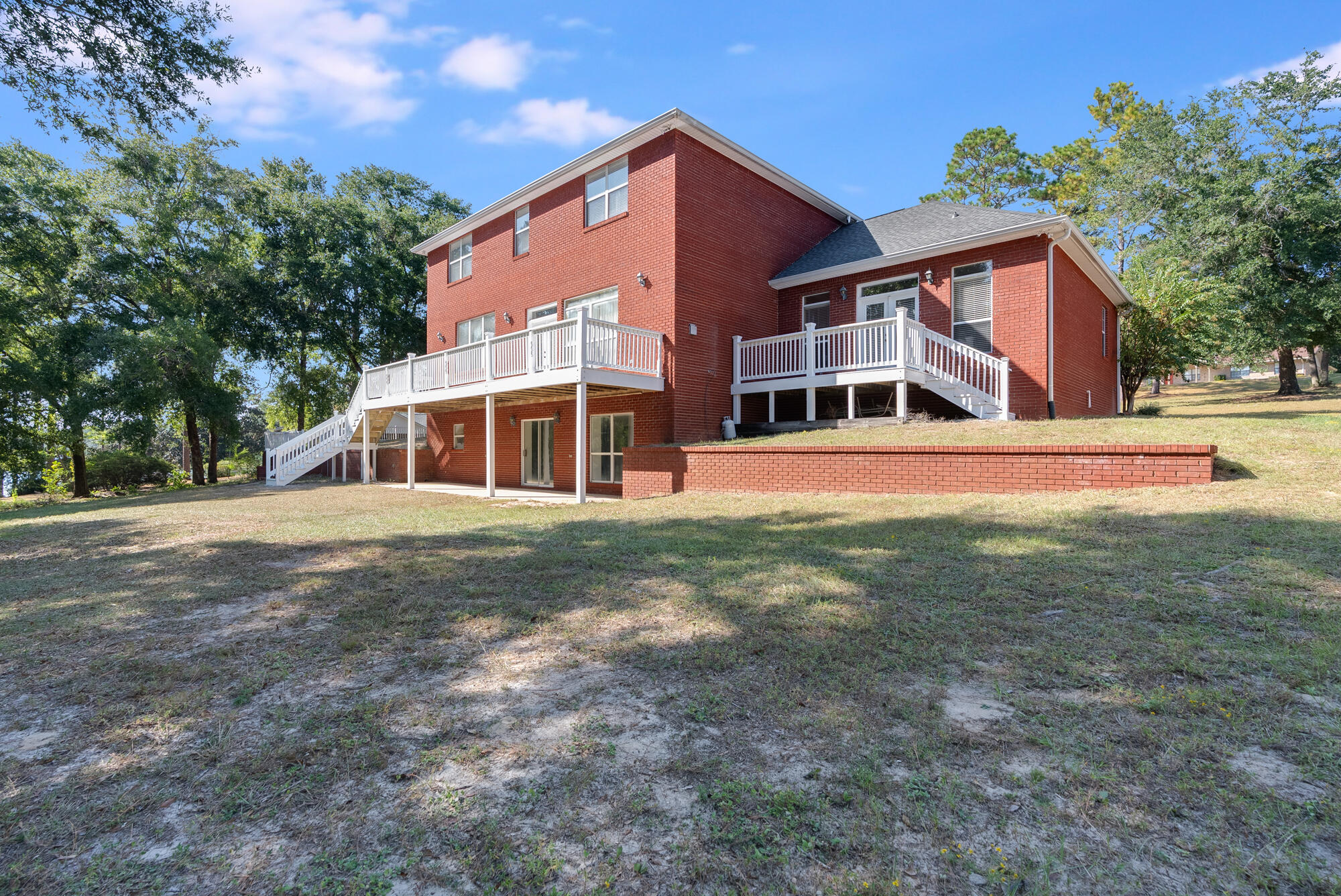 CRESTVIEW - Residential