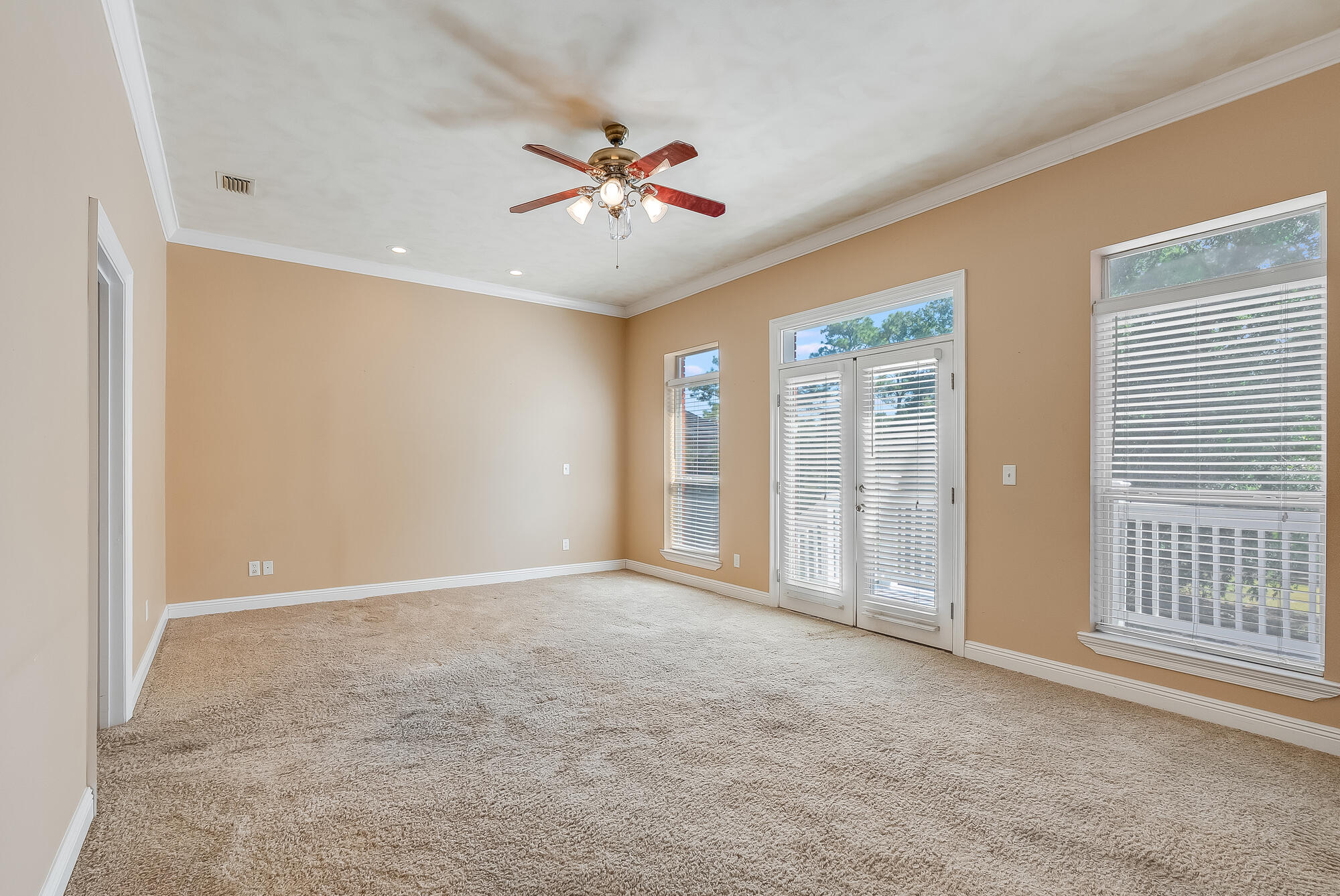 CRESTVIEW - Residential