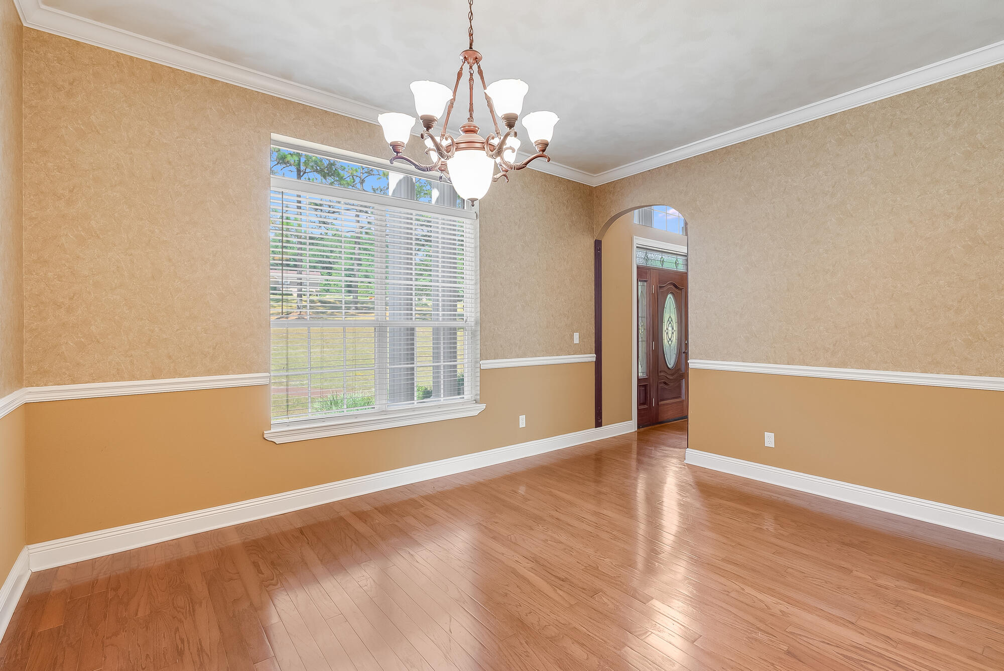CRESTVIEW - Residential