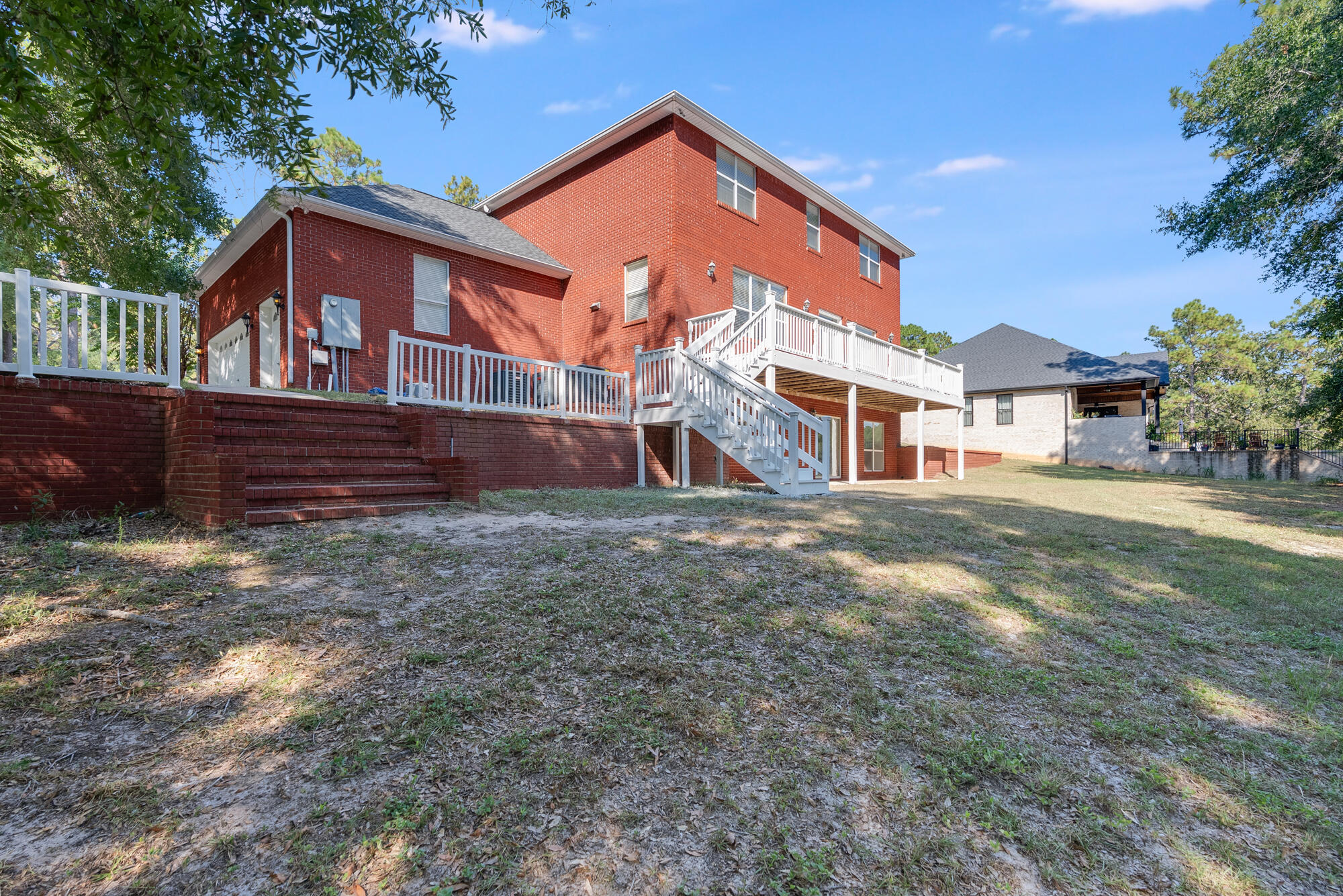 CRESTVIEW - Residential