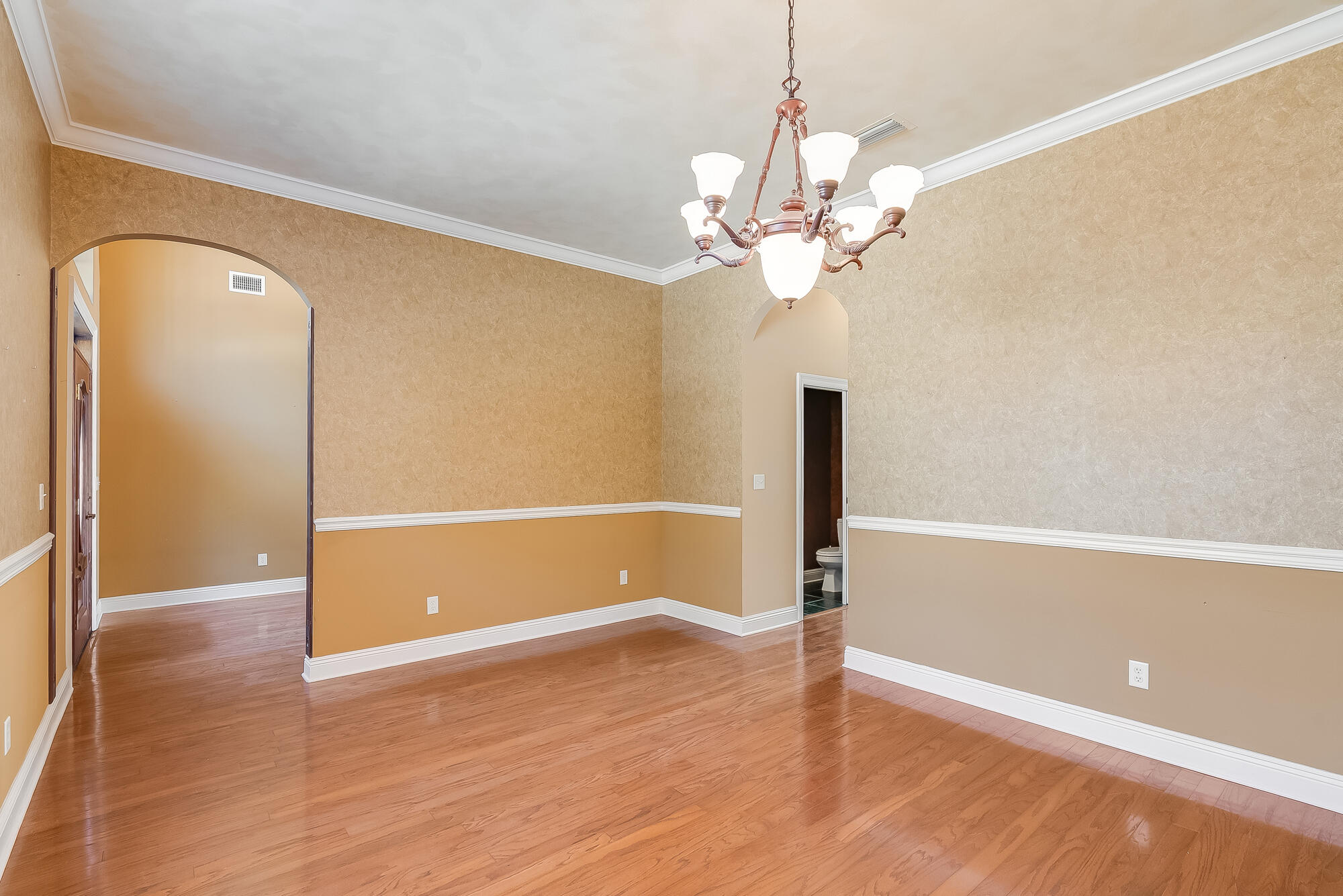 CRESTVIEW - Residential