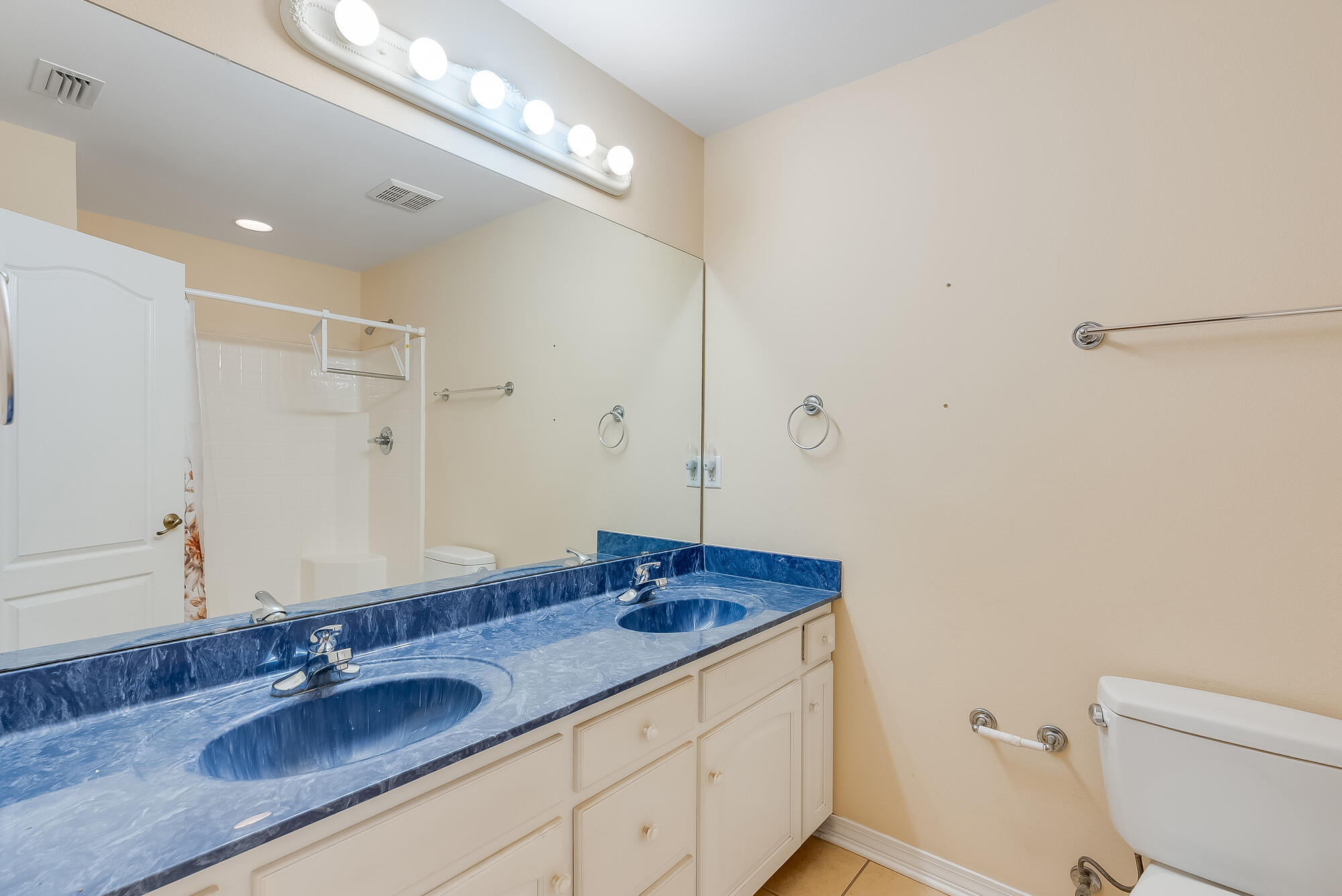 CRESTVIEW - Residential