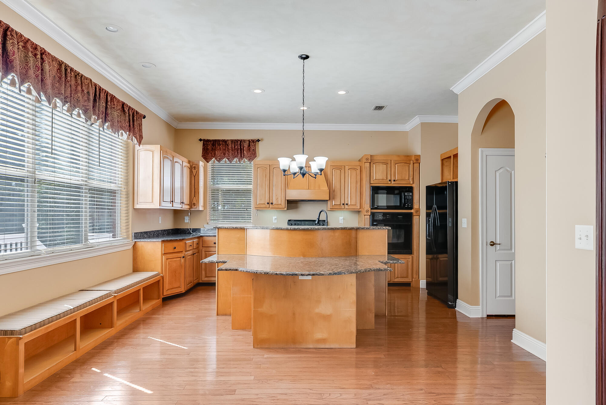 CRESTVIEW - Residential