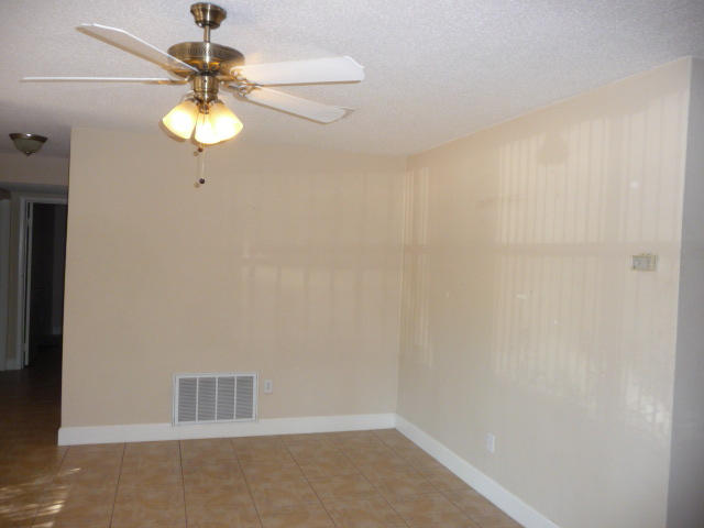 VALPARAISO PLAT #7 LOT 19 BLK 9 - Residential