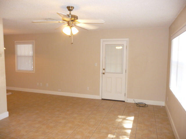 VALPARAISO PLAT #7 LOT 19 BLK 9 - Residential