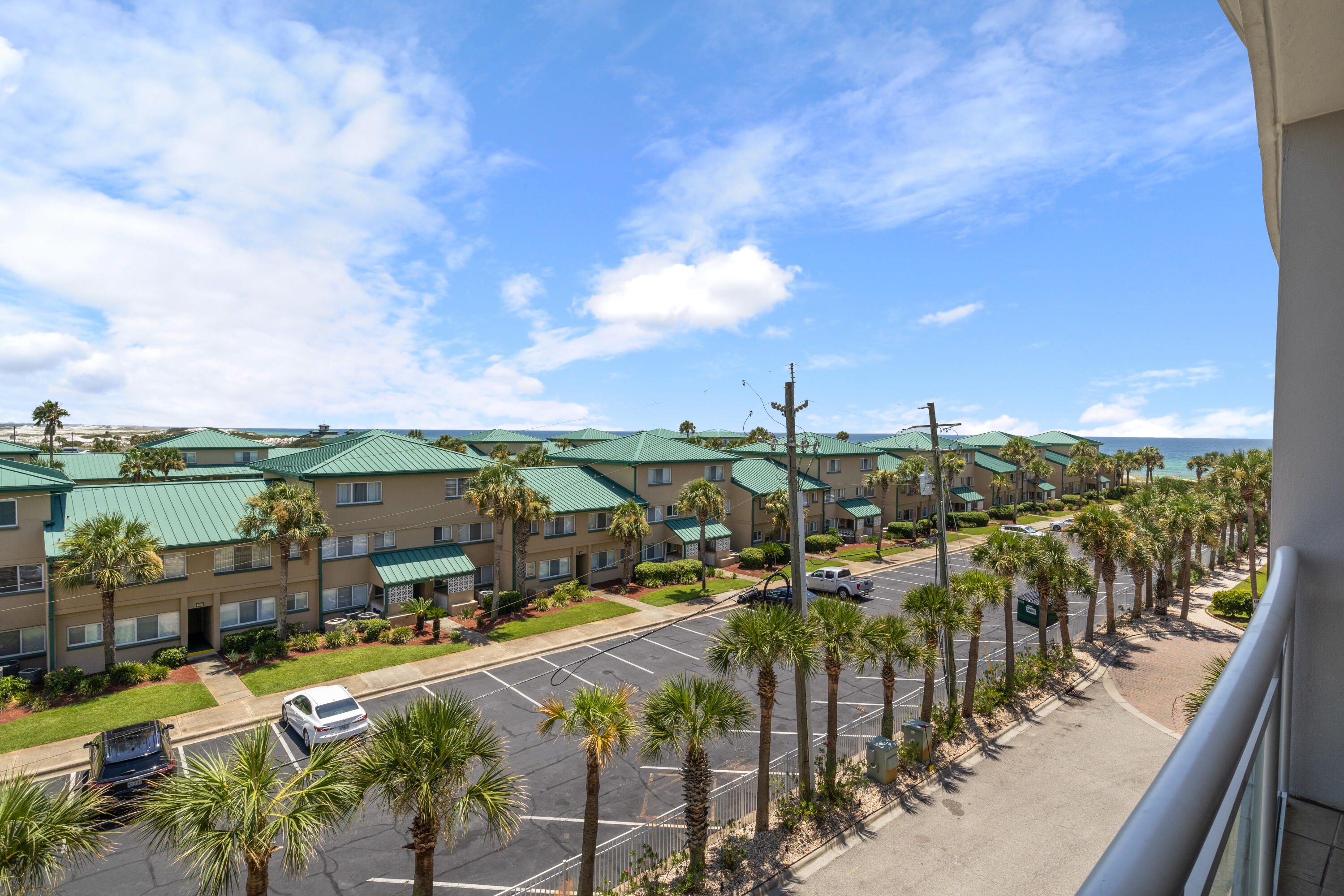 DESTIN WEST GULFSIDE VILLAS - Residential