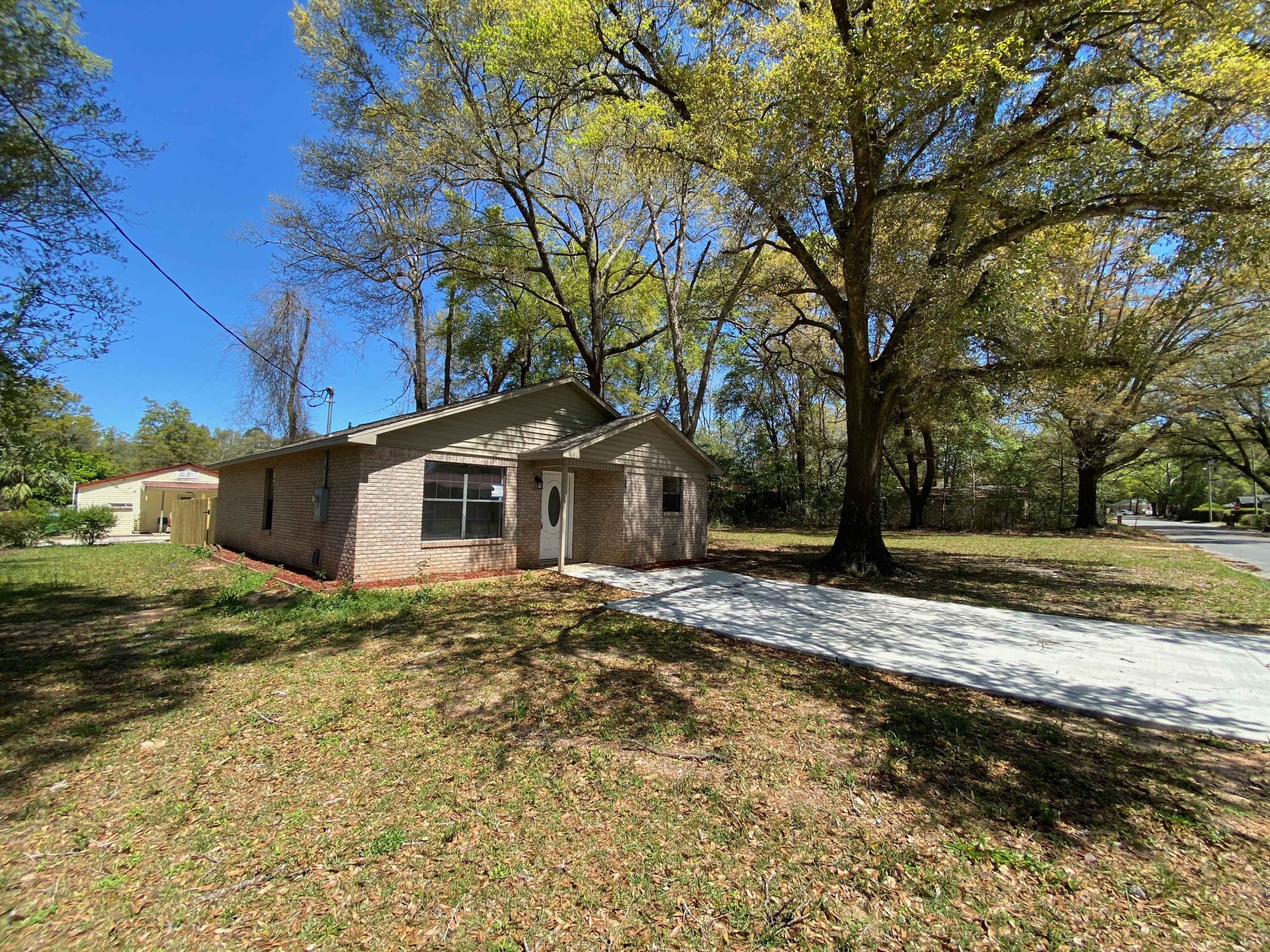 CRESTVIEW - Residential