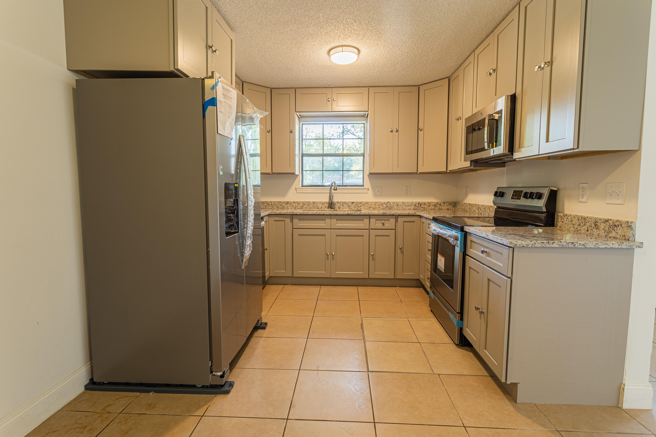 CRESTVIEW - Residential