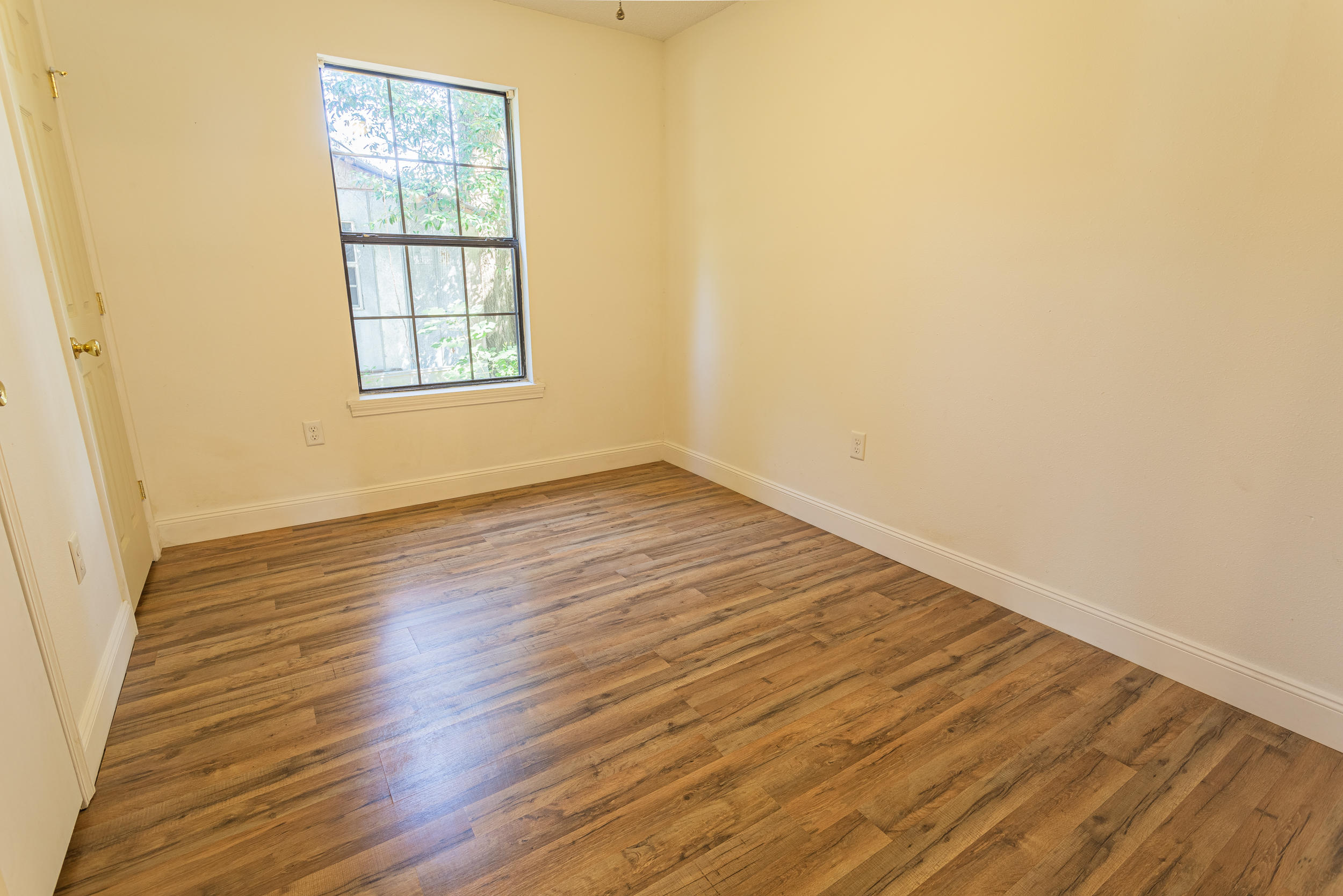 CRESTVIEW - Residential