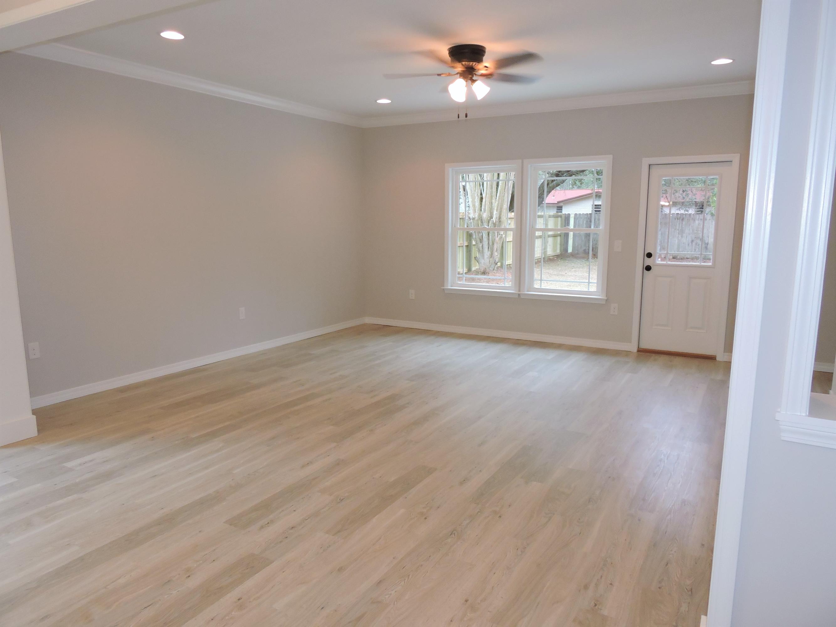 VALPARISO P/C #6 LOTS 6 & 7 BLK 82 - Residential