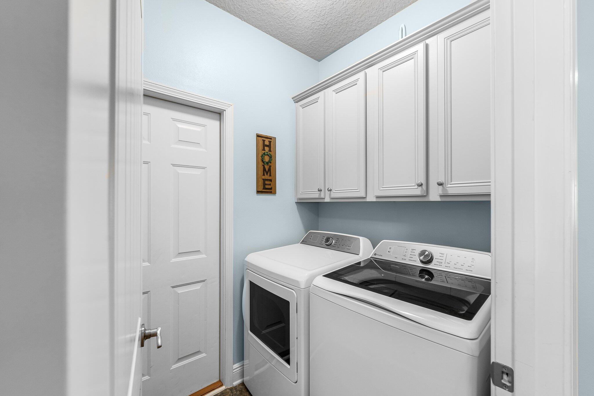 WHISPERING LAKE - Residential Lease