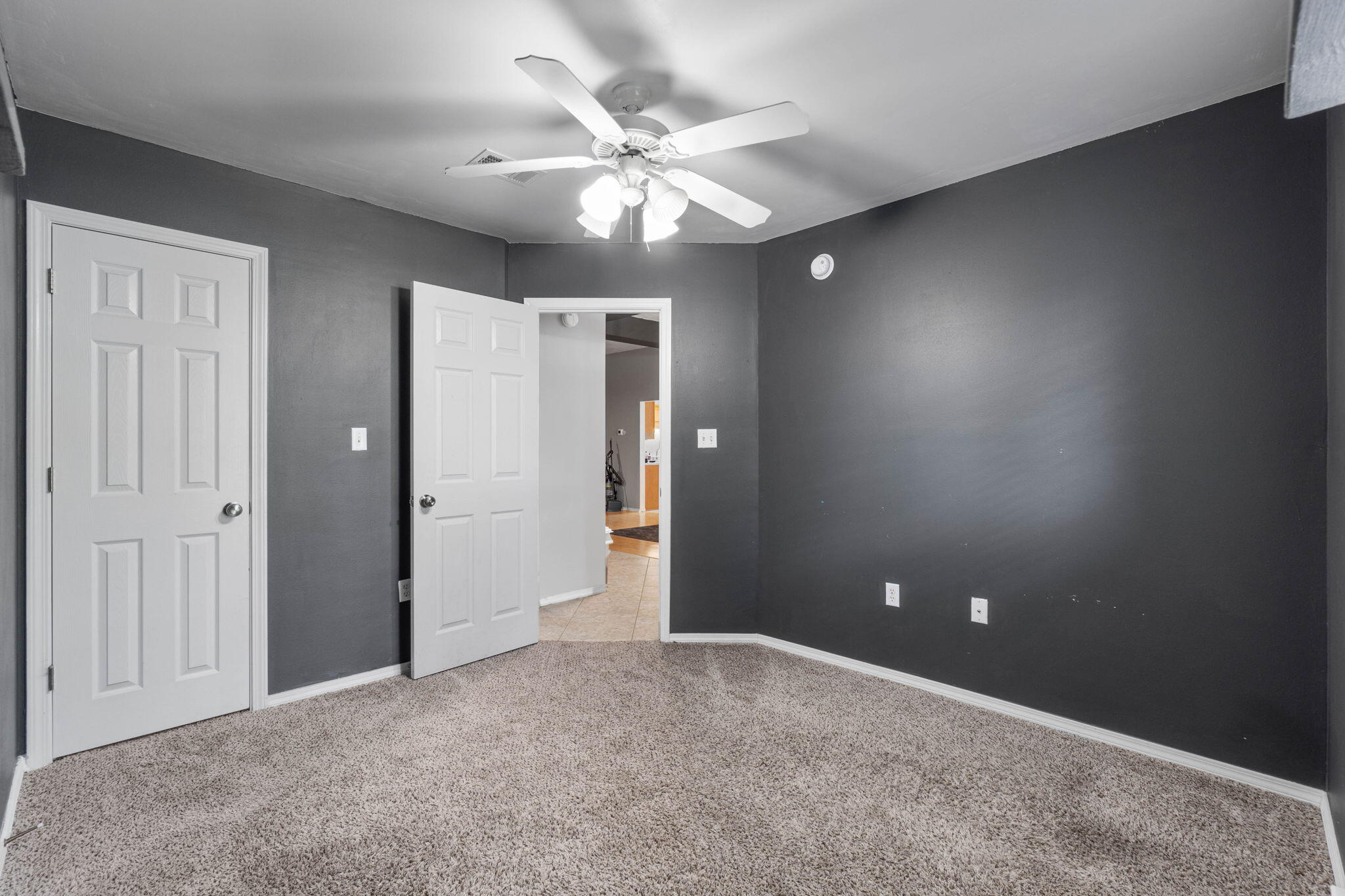 HUNTERS RUN S/D - Residential