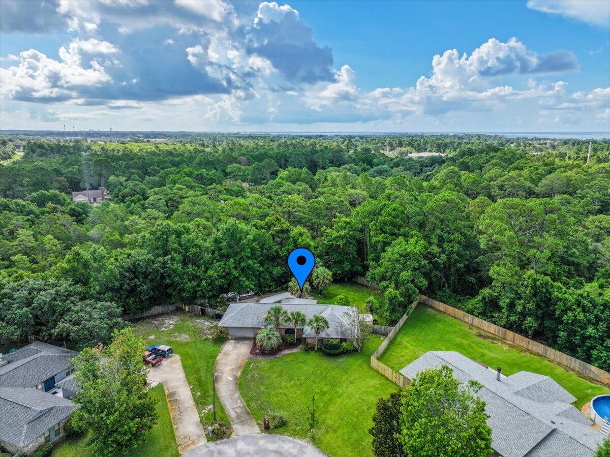 BAY WOODS - Residential