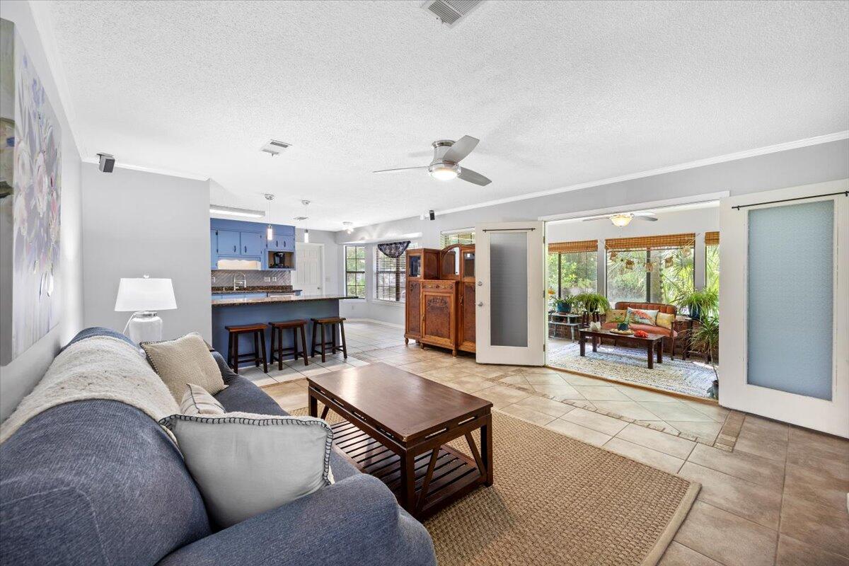 BAY WOODS - Residential
