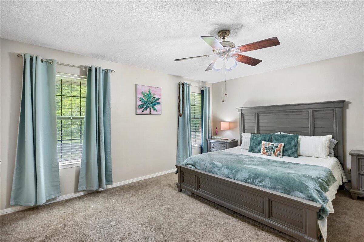 BAY WOODS - Residential