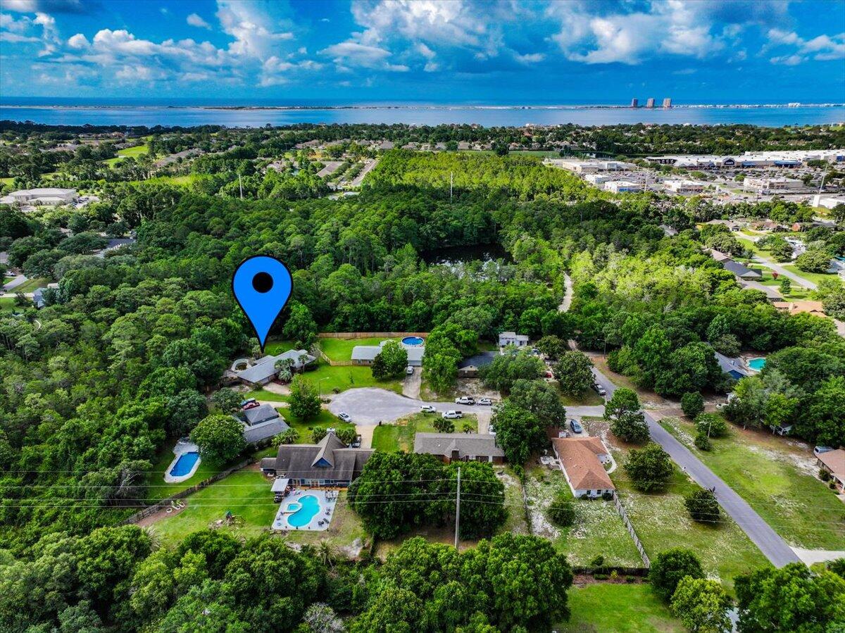 BAY WOODS - Residential