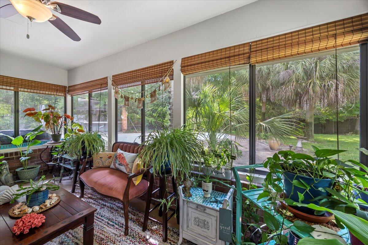 BAY WOODS - Residential