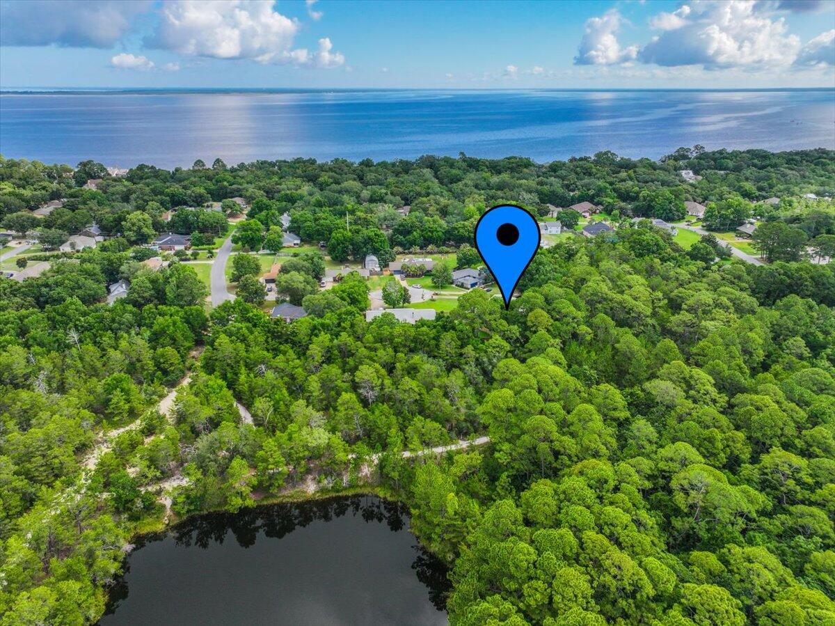 BAY WOODS - Residential