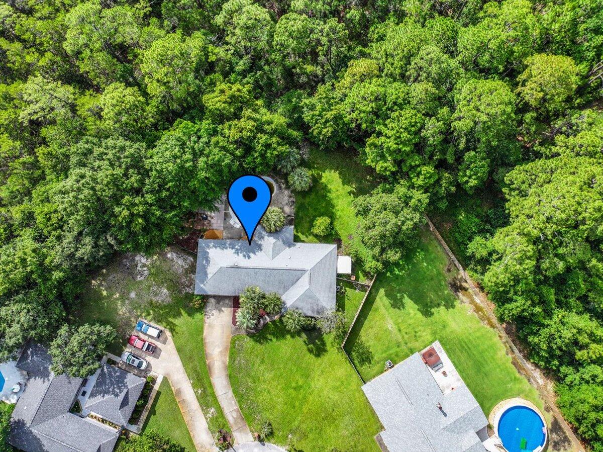 BAY WOODS - Residential