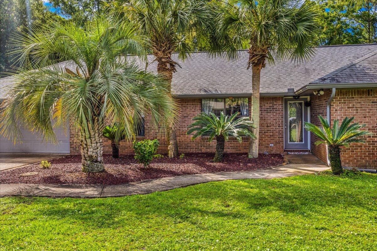 BAY WOODS - Residential