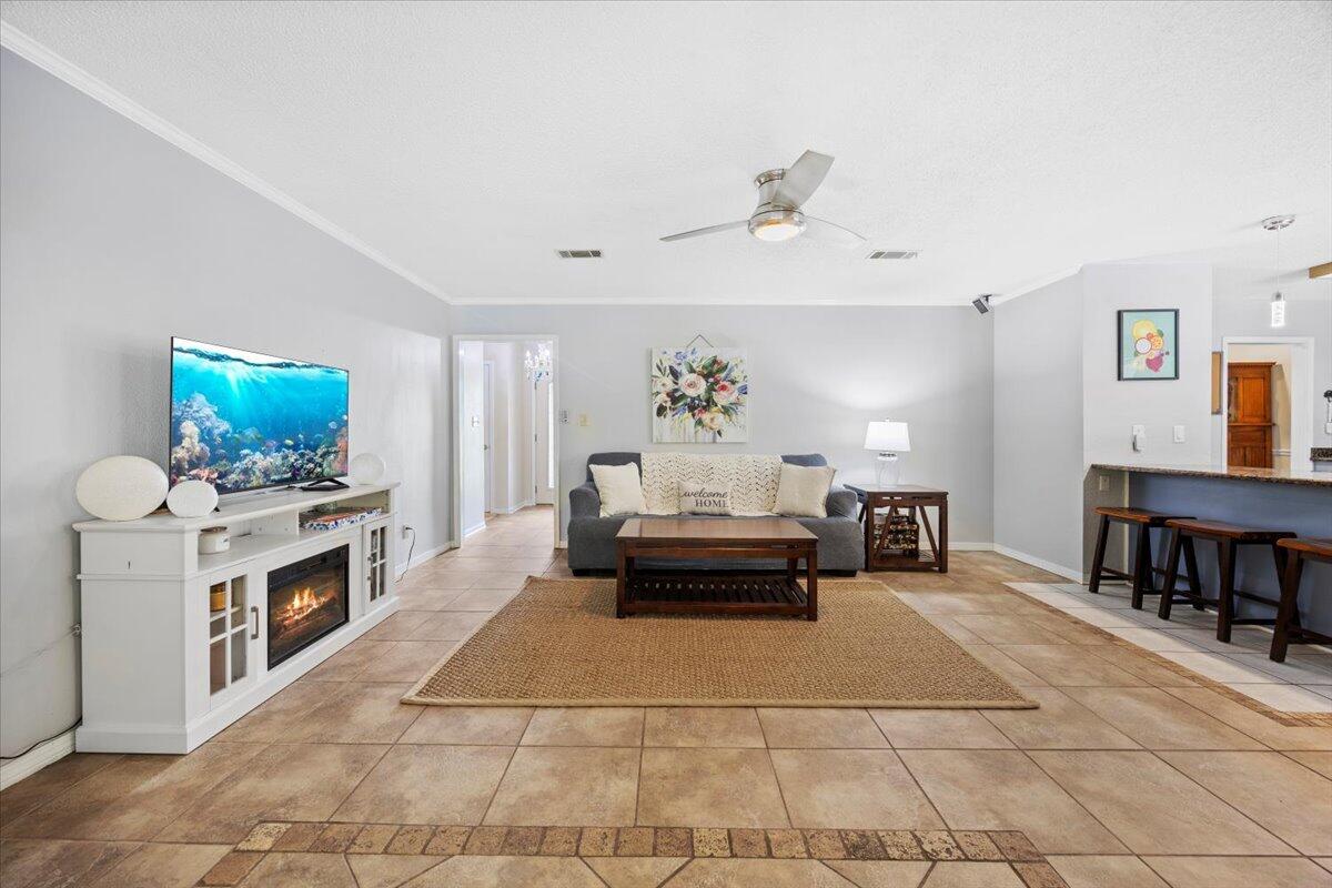 BAY WOODS - Residential